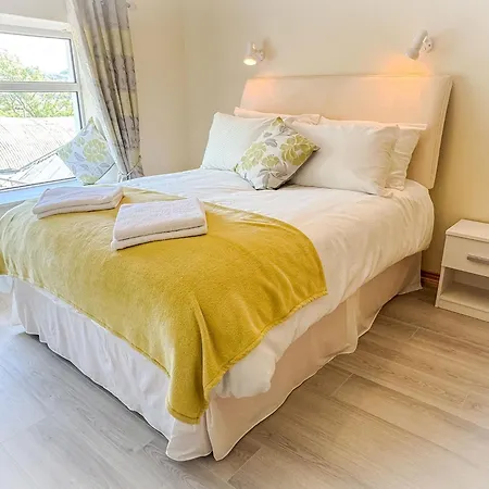 Kilcashel House, Ardara, F94 P802 Bed and Breakfast *